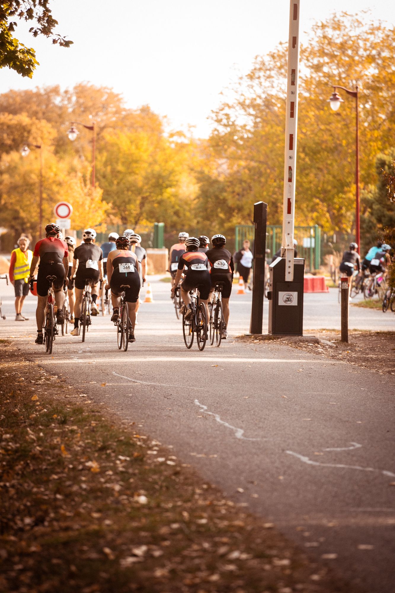 Peloton de cyclistes sur route, édition Madine 2026
